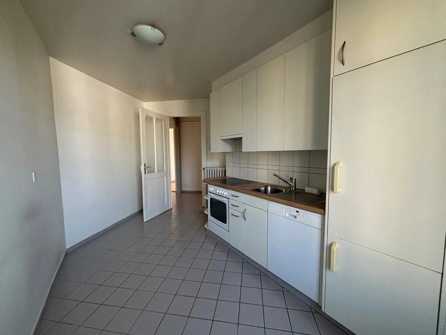 Appartement à louer - Photo 2 sur 8