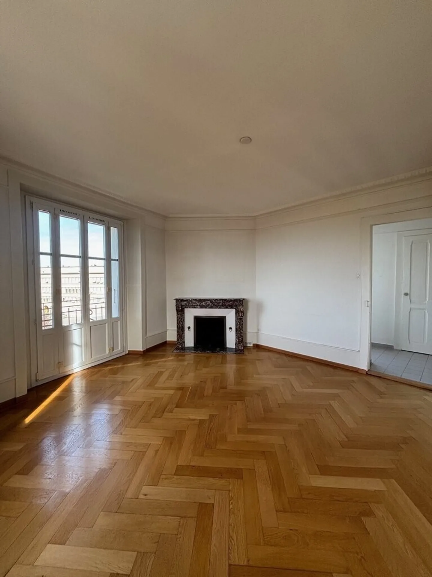 Appartement à louer - Photo 3 sur 8