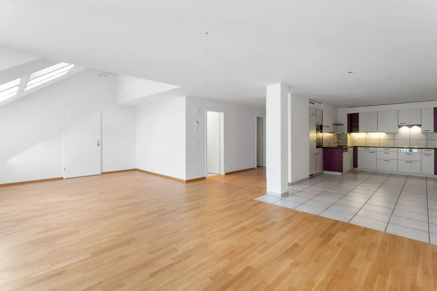 Luminoso appartamento di 3 ½ locali con giardino d'inverno! - Foto 3 di 9