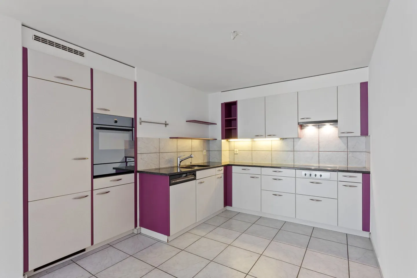 Luminoso appartamento di 3 ½ locali con giardino d'inverno! - Foto 4 di 9
