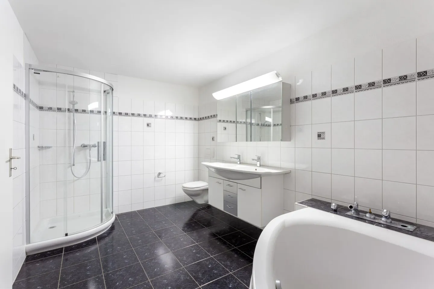 Luminoso appartamento di 3 ½ locali con giardino d'inverno! - Foto 6 di 9