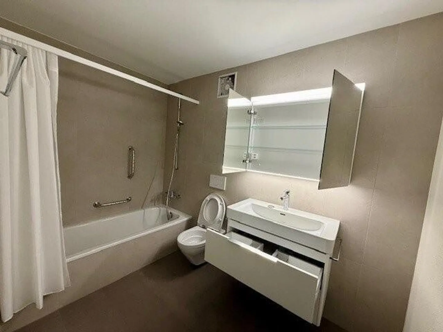 3.5 Zimmerwohnung in Luzern - Photo 3 of 7