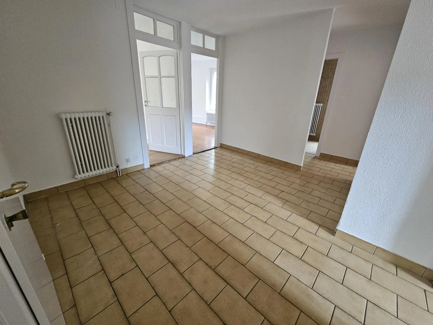 Appartement spacieux au centre-ville - Photo 2 sur 8