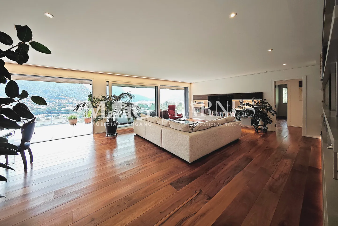 Lugano, Canobbio : Penthouse moderne avec vue sur le lac et grande terrasse - Photo 3 sur 17