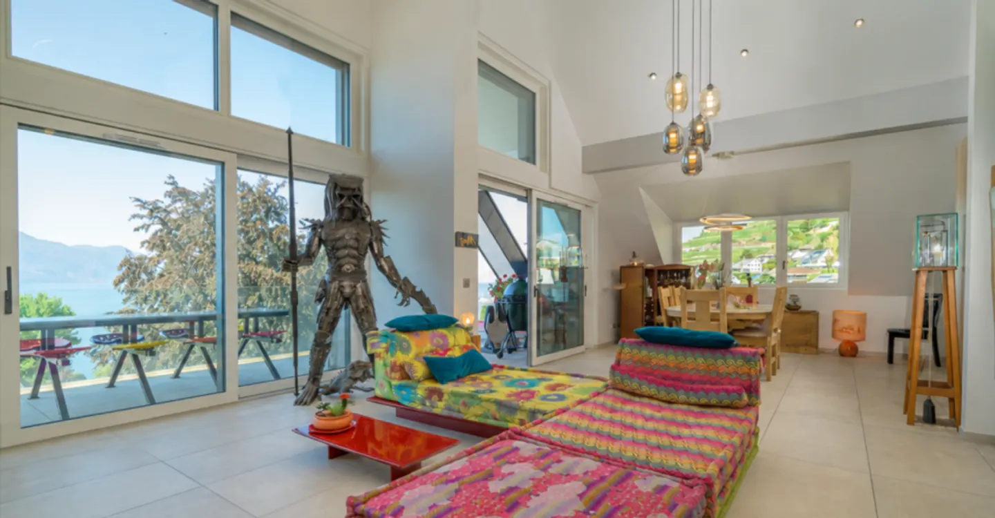 Attico contemporaneo nuovo con una magnifica vista sul lago e sulle montagne - Bella altezza del soffitto - Foto 4 di 12