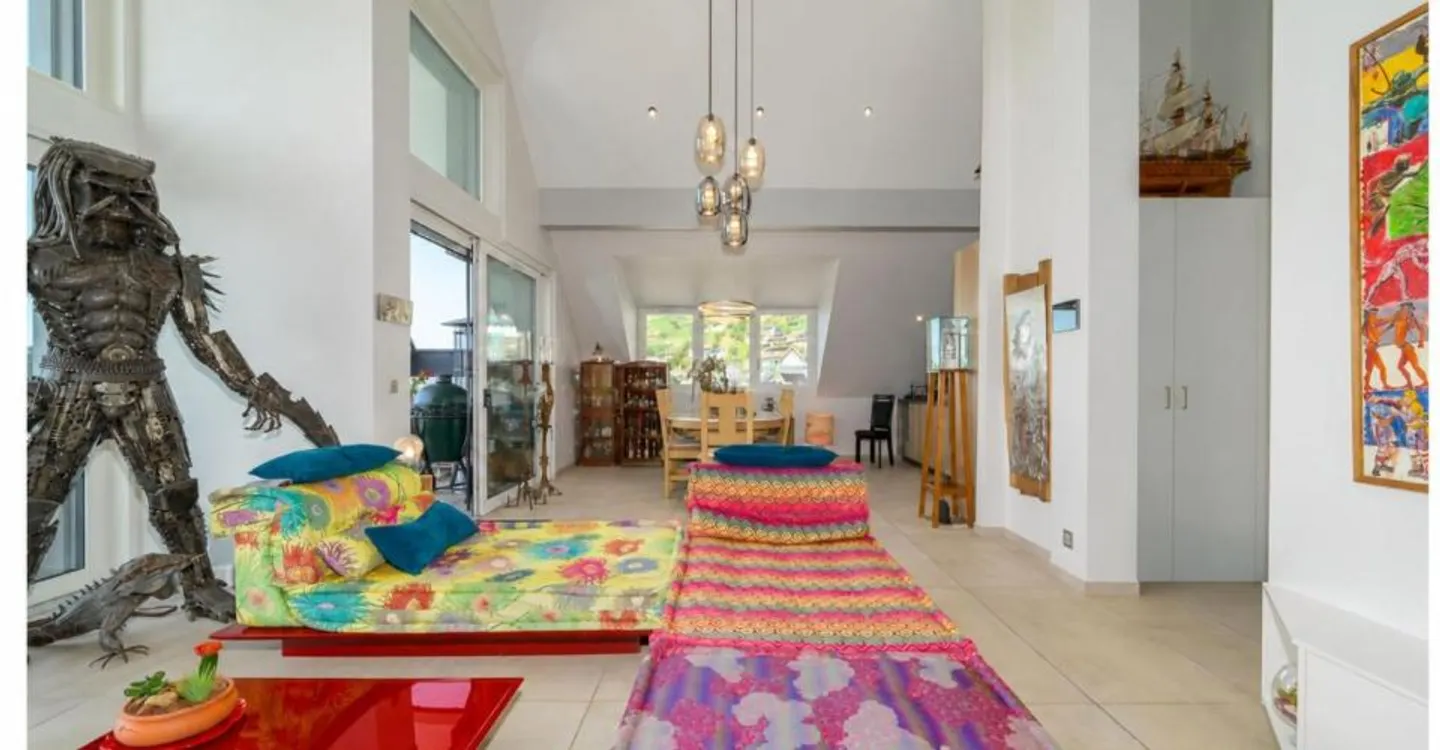 Attico contemporaneo nuovo con una magnifica vista sul lago e sulle montagne - Bella altezza del soffitto - Foto 5 di 12