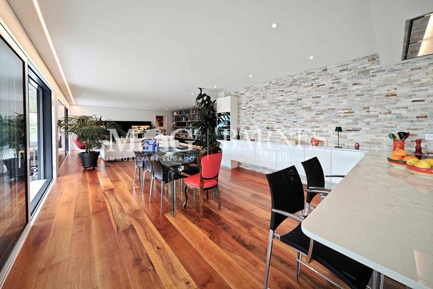 Lugano, Canobbio : Penthouse moderne avec vue sur le lac et grande terrasse - Photo 8 sur 17