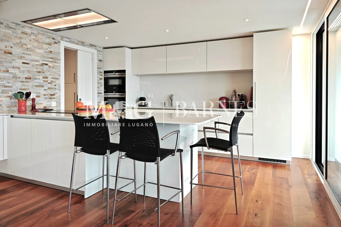 Lugano, Canobbio : Penthouse moderne avec vue sur le lac et grande terrasse - Photo 9 sur 17