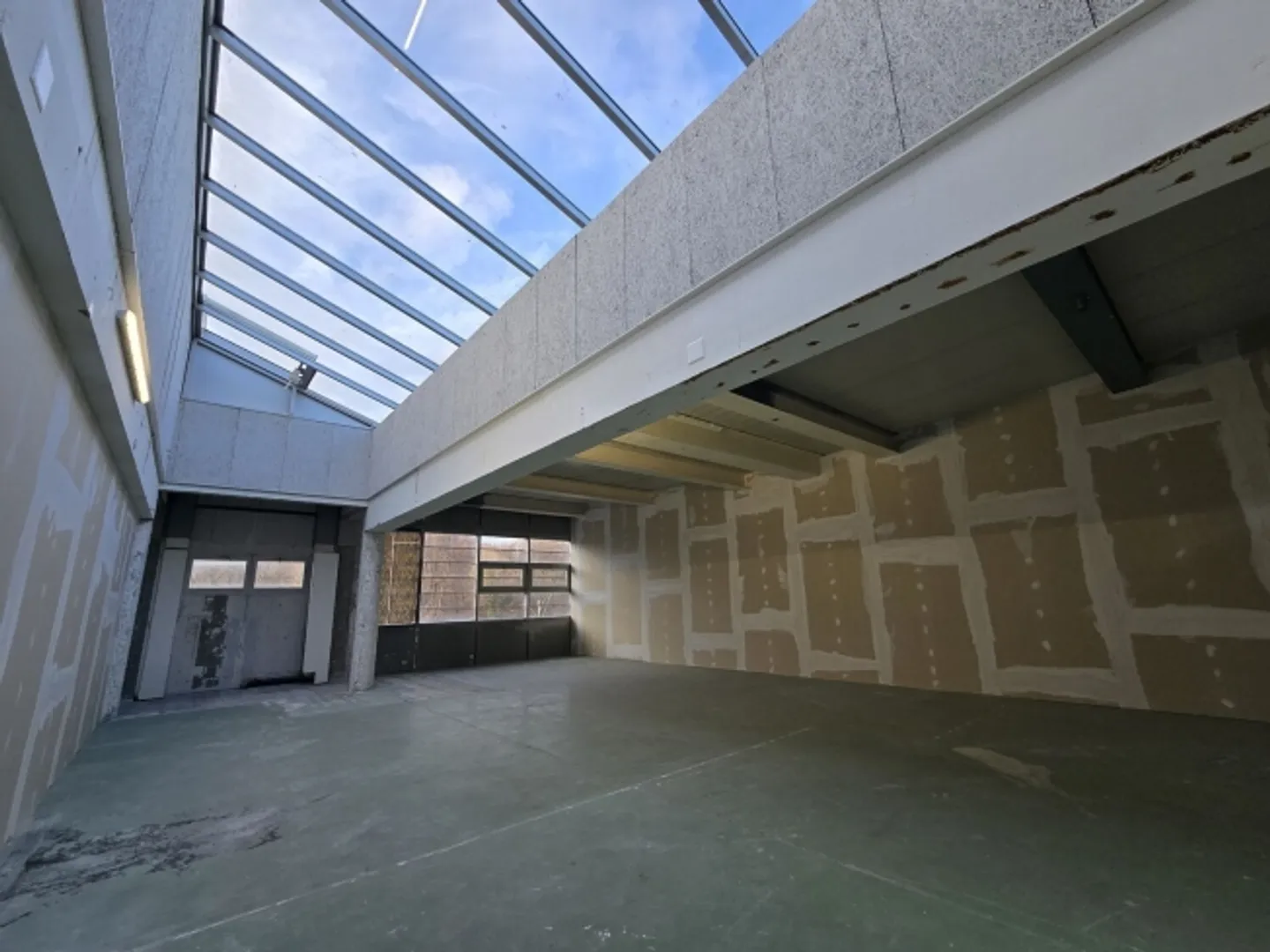 Storage space for rent - Photo 5 of 9