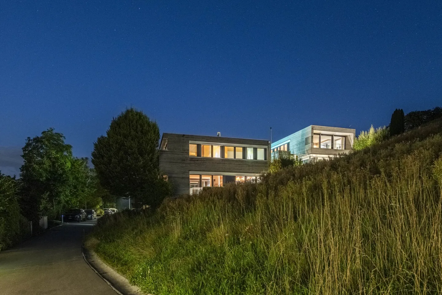 24-304 A - Maison résidentielle de 4,5 pièces dans un emplacement suburbain calme - Photo 1 sur 28
