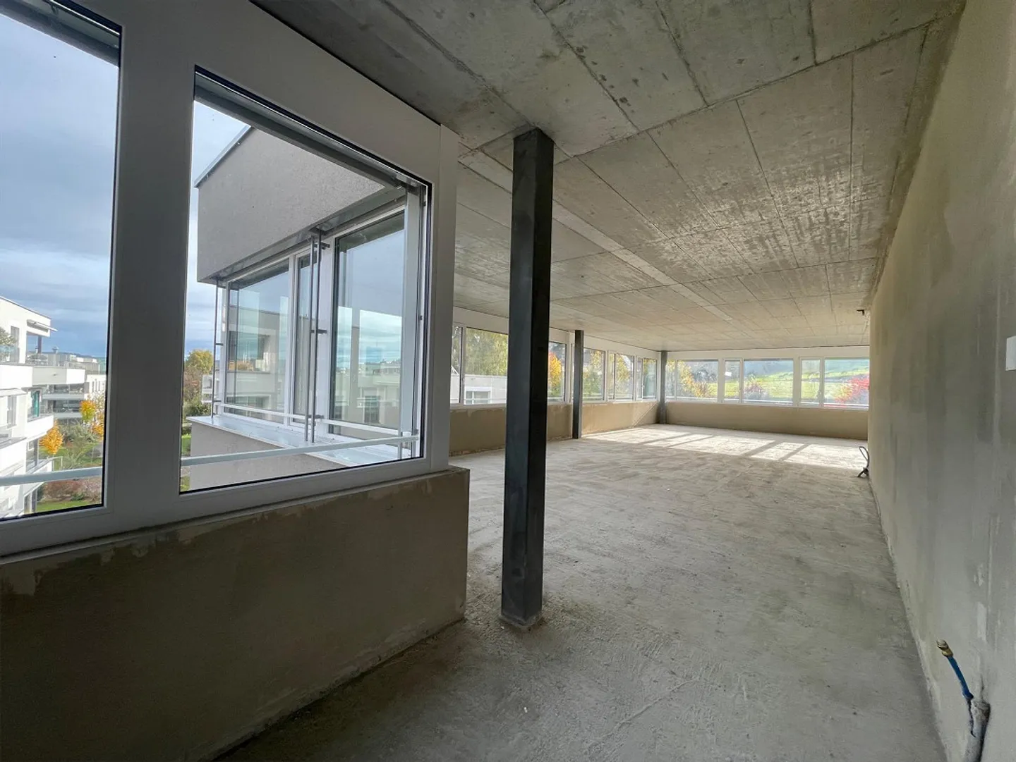 Edificio commerciale Rüti - spazi commerciali moderni e versatili - Foto 4 di 7