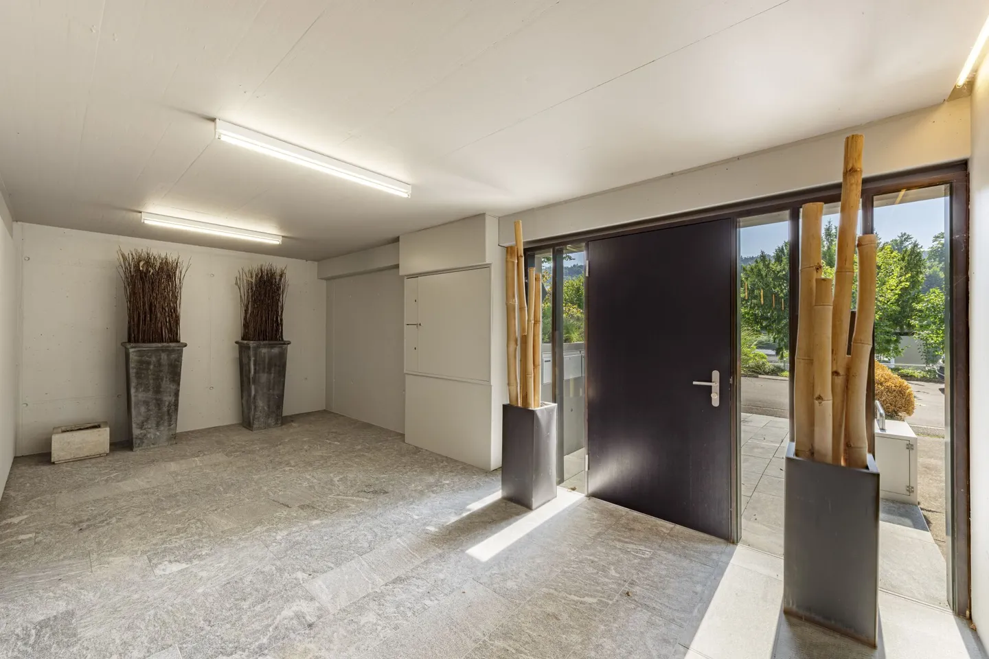24-304 A - Maison résidentielle de 4,5 pièces dans un emplacement suburbain calme - Photo 6 sur 28