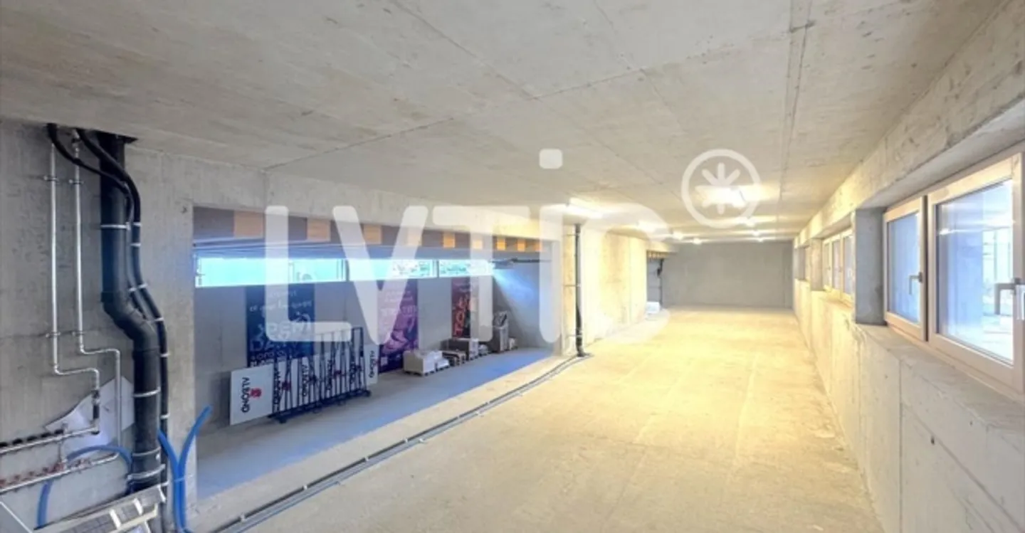 «Dépôt» - Photo 1 sur 13