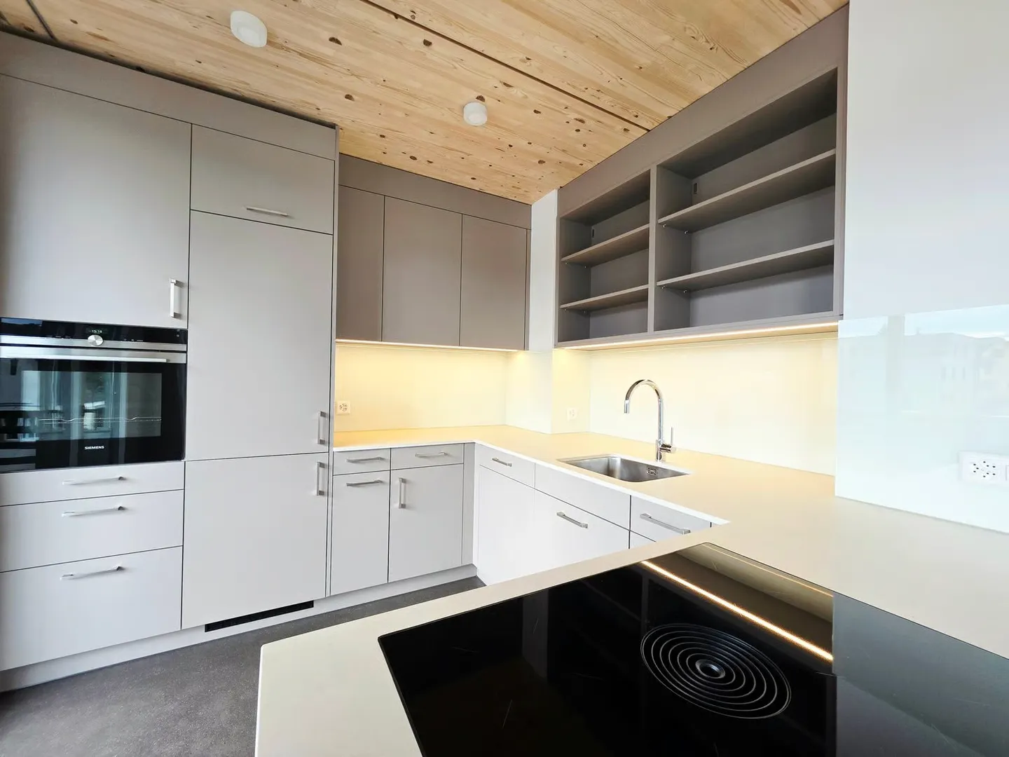 Moderne 4.5-Zimmer-Wohnung mit Balkon in Dübendorf – ab Februar 2027 verfügbar - Foto 2 von 14