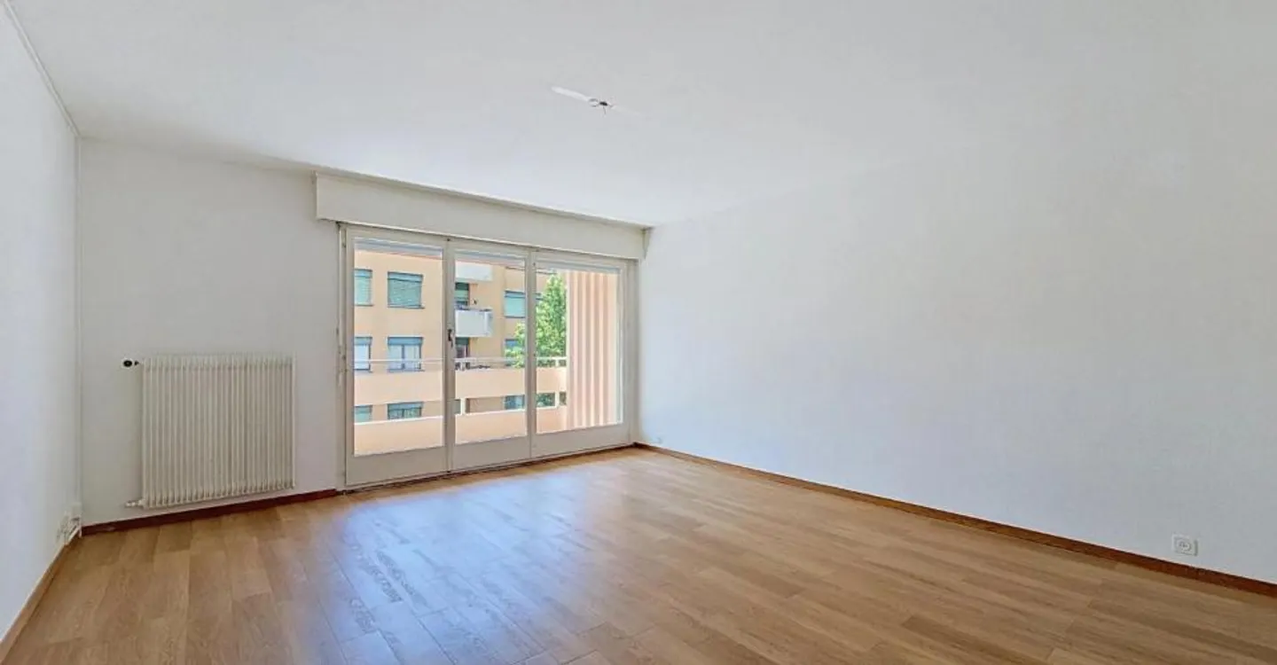 4-room apartment to renovate near the lake - Photo 2 of 9