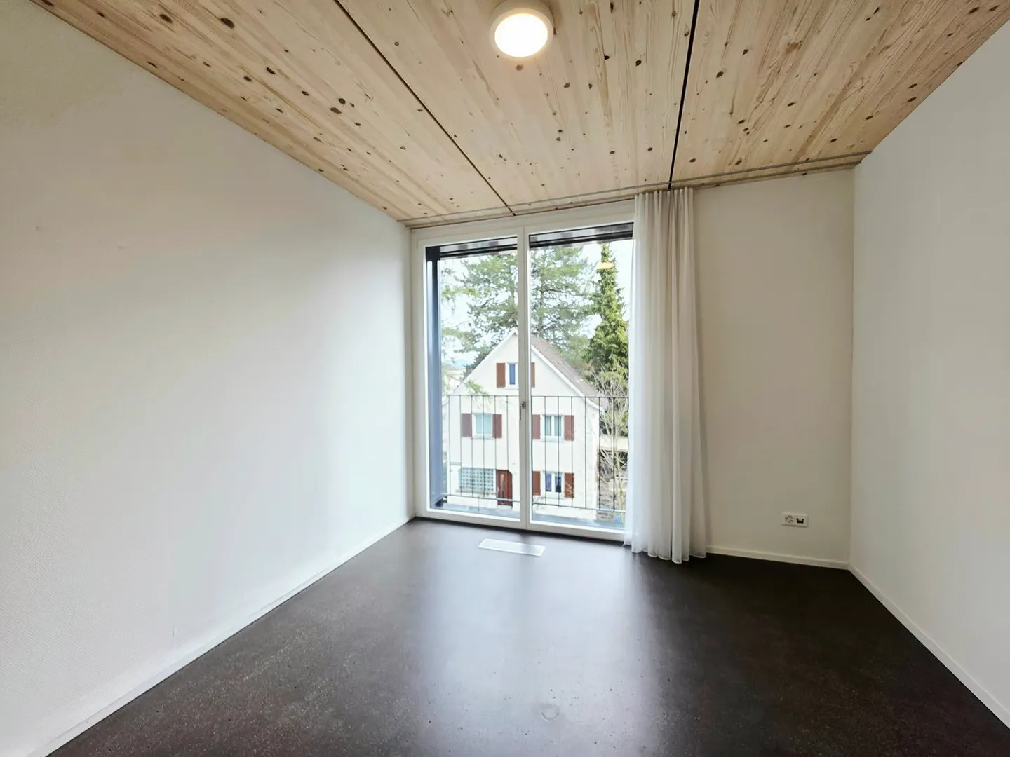 Moderne 4.5-Zimmer-Wohnung mit Balkon in Dübendorf – ab Februar 2027 verfügbar - Foto 7 von 14