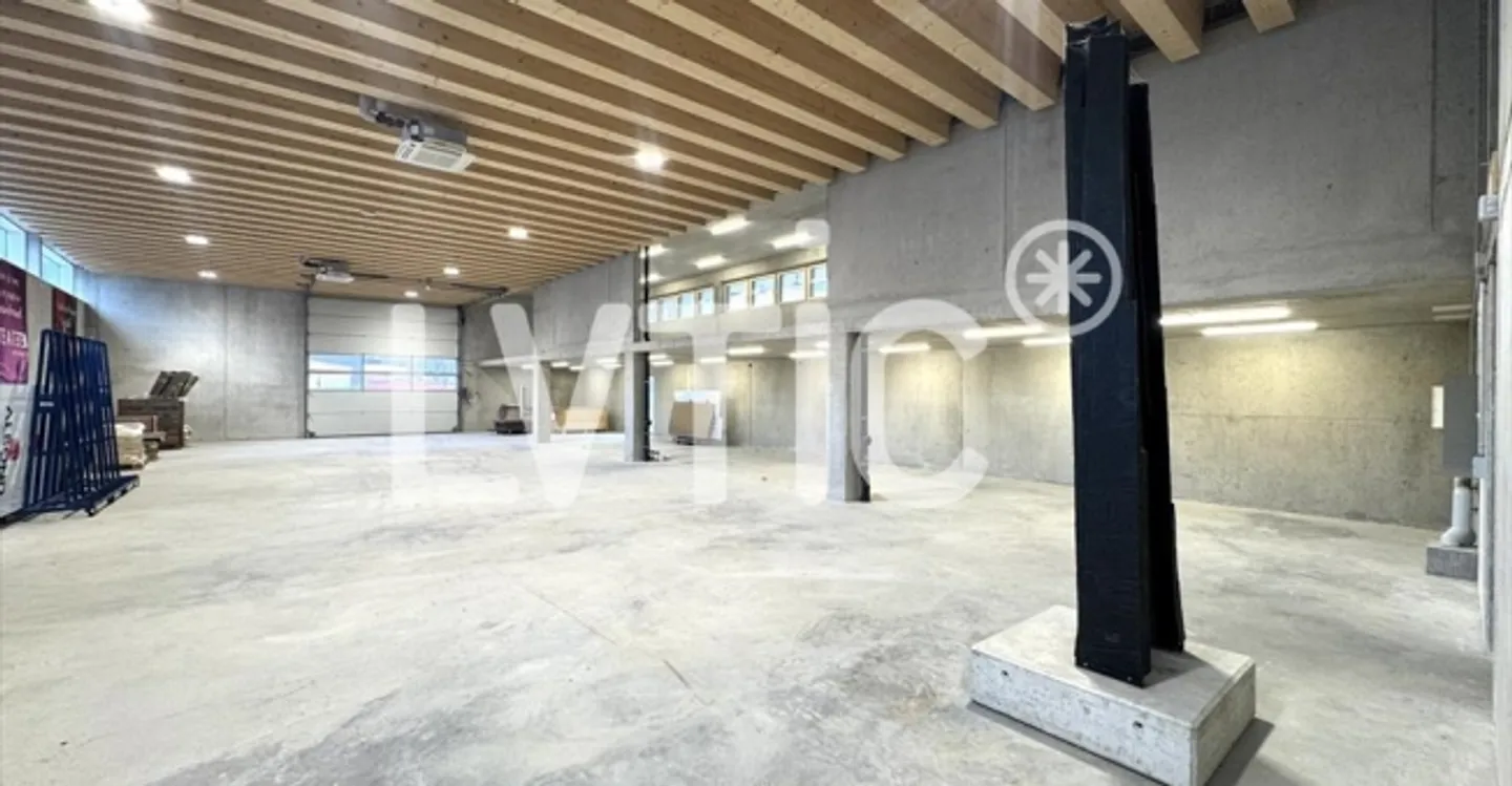 «Dépôt» - Photo 8 sur 13