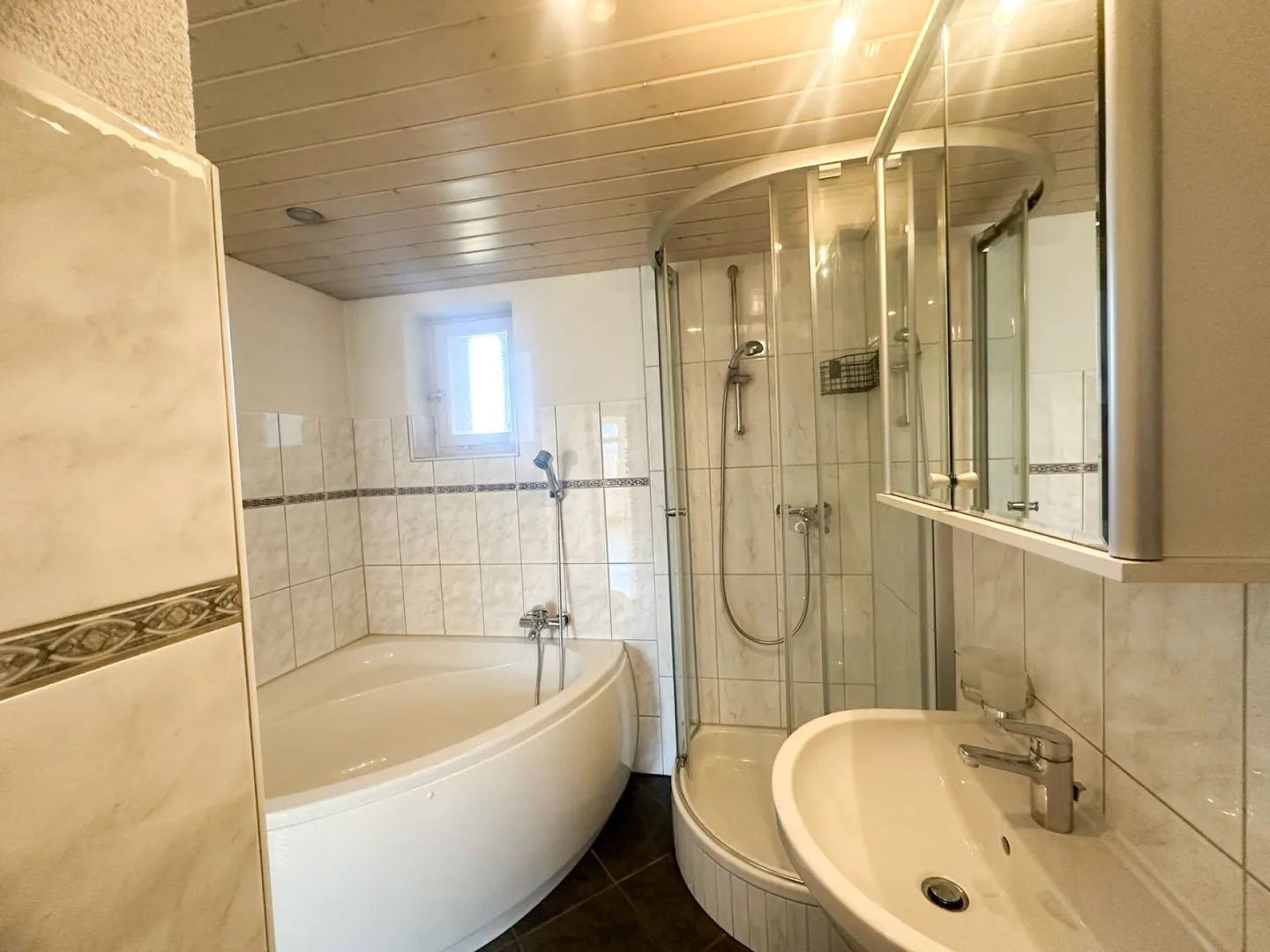 Appartamento ristrutturato con charme cerca nuovi inquilini! - Foto 7 di 8