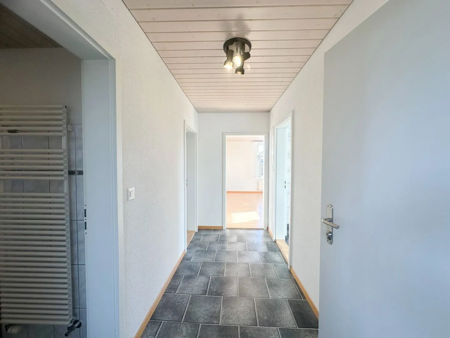 Appartamento ristrutturato con charme cerca nuovi inquilini! - Foto 5 di 8