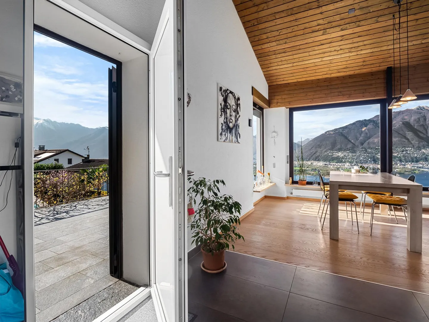 Sogno residenziale esclusivo su terreno edificabile di 2.637 m2 con vista a 180° - Foto 6 di 23