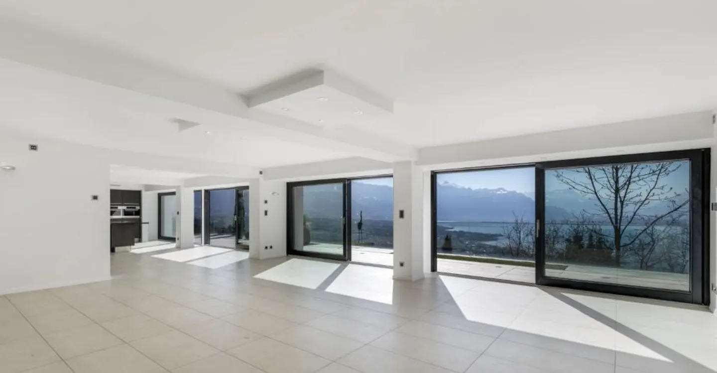 Villa lumineuse avec piscine - Photo 2 sur 13