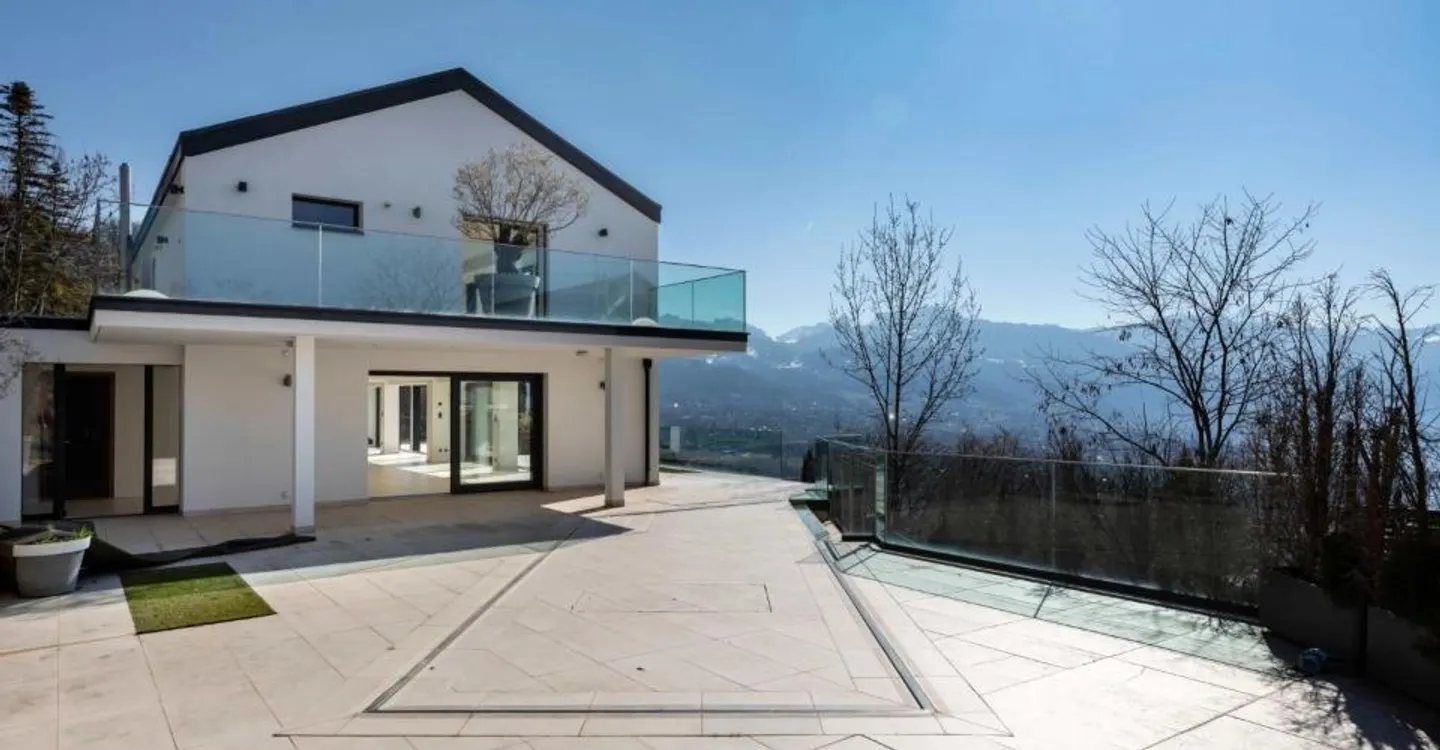 Villa lumineuse avec piscine - Photo 7 sur 13