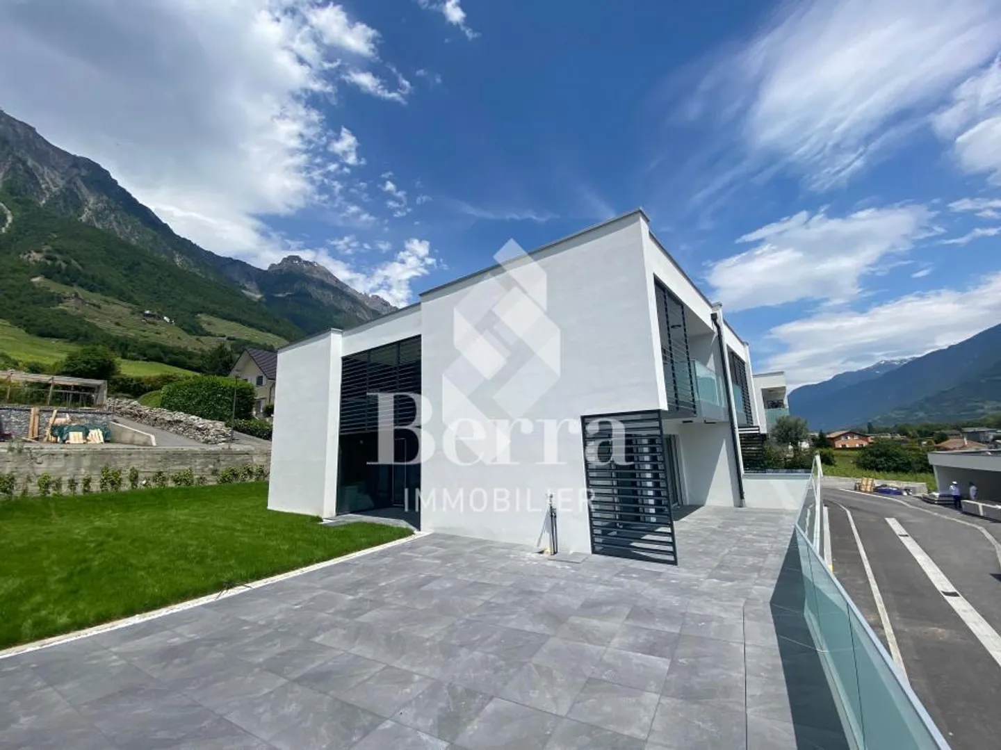 Available within 6 months after choice of finishes - Photo 11 of 13