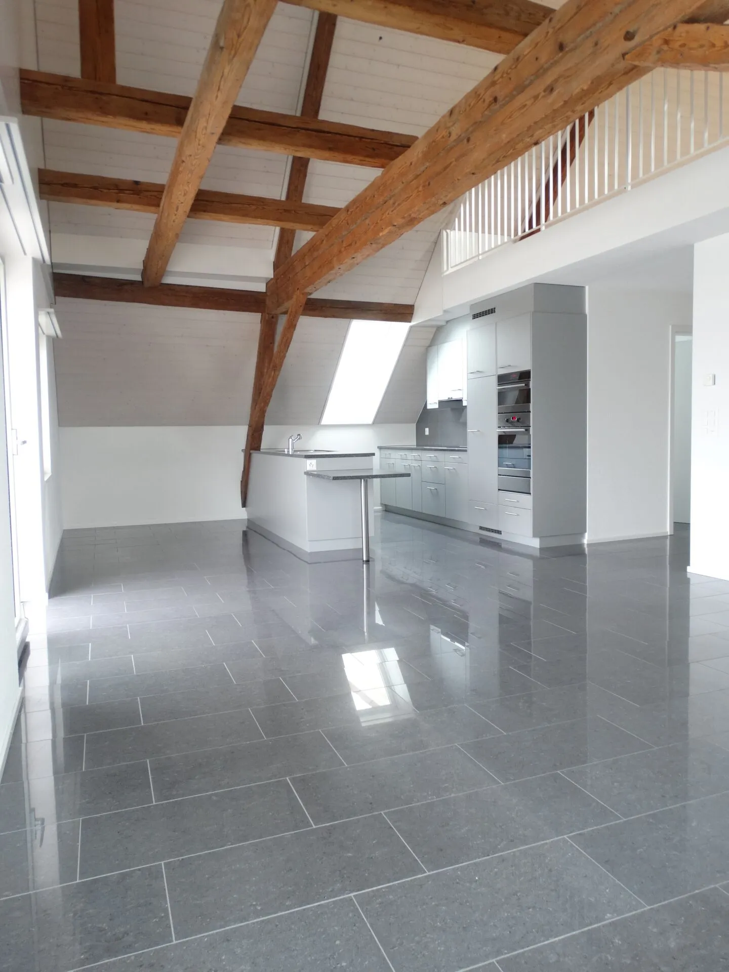 Grosszügige Wohnung in Madiswil - Foto 2 von 9