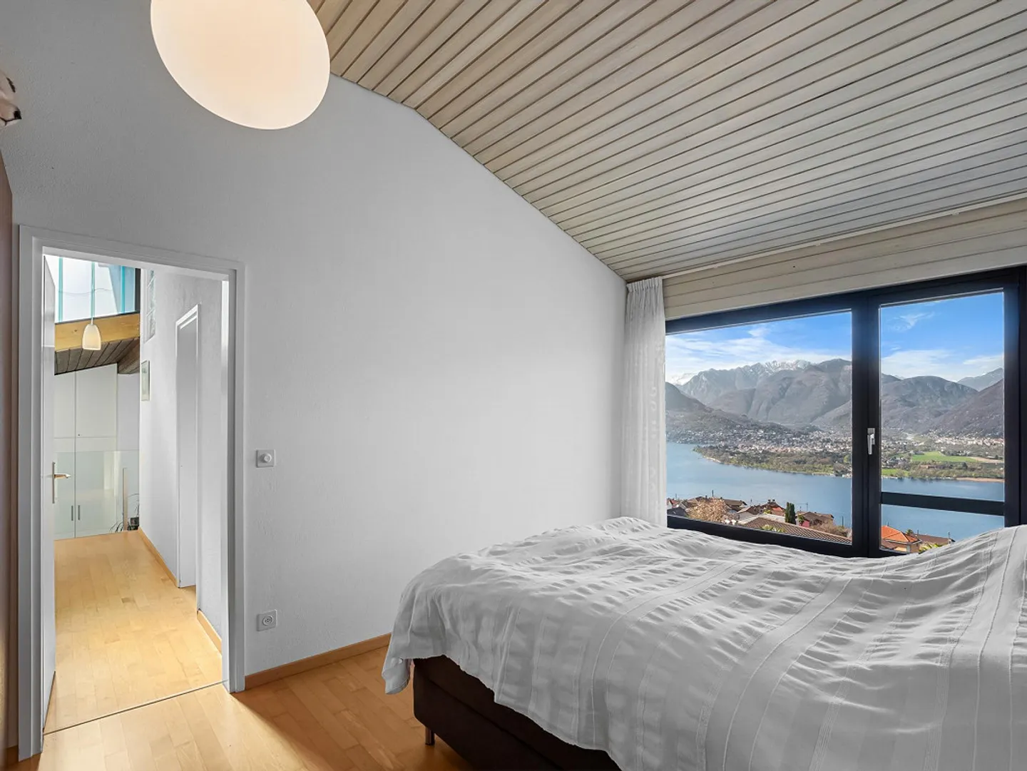 Sogno residenziale esclusivo su terreno edificabile di 2.637 m2 con vista a 180° - Foto 14 di 23