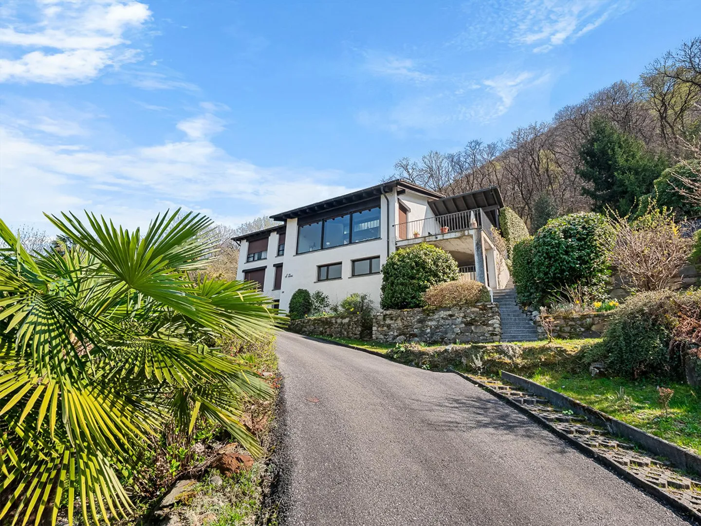 Sogno residenziale esclusivo su terreno edificabile di 2.637 m2 con vista a 180° - Foto 21 di 23