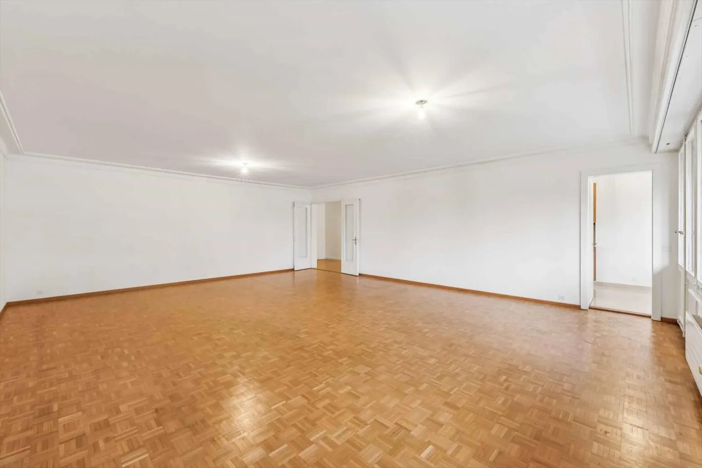 Apartment for rent - Photo 5 of 11