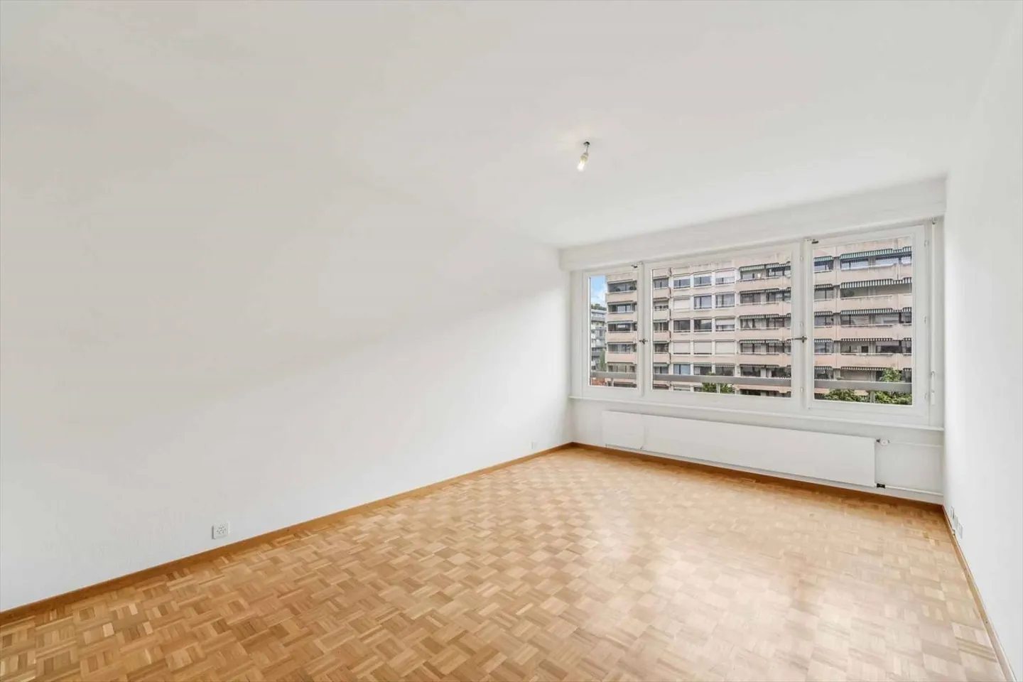 Apartment for rent - Photo 8 of 11