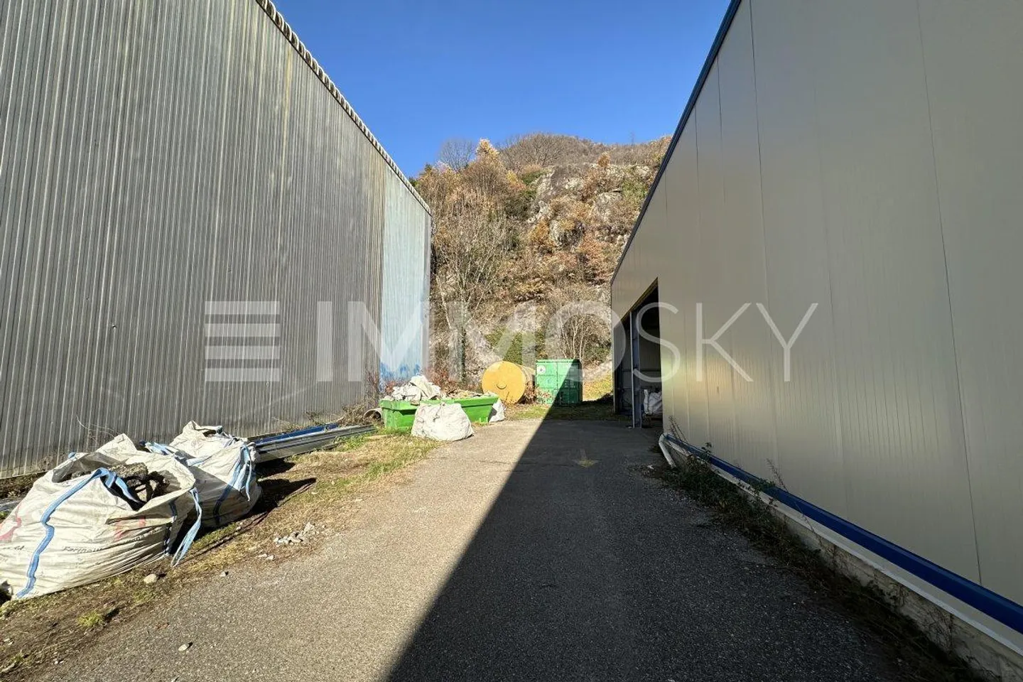 Portion of a new warehouse ideal for garage or workshop - Photo 3 of 5