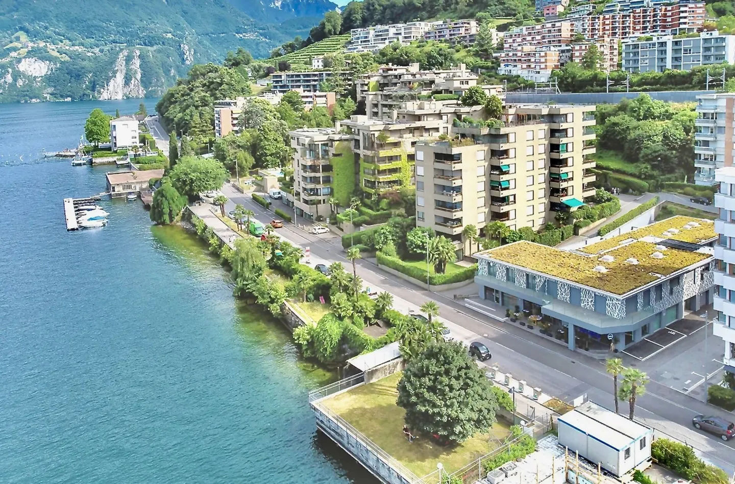 Appartamento di lusso sul lago - Foto 1 di 16