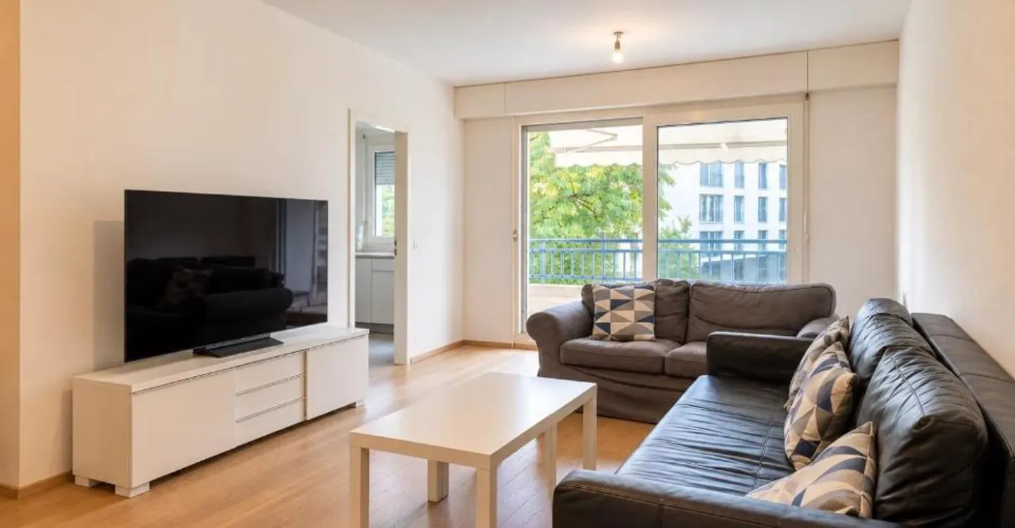 Elegant 4-Room Apartment with Balcony - Photo 2 of 7