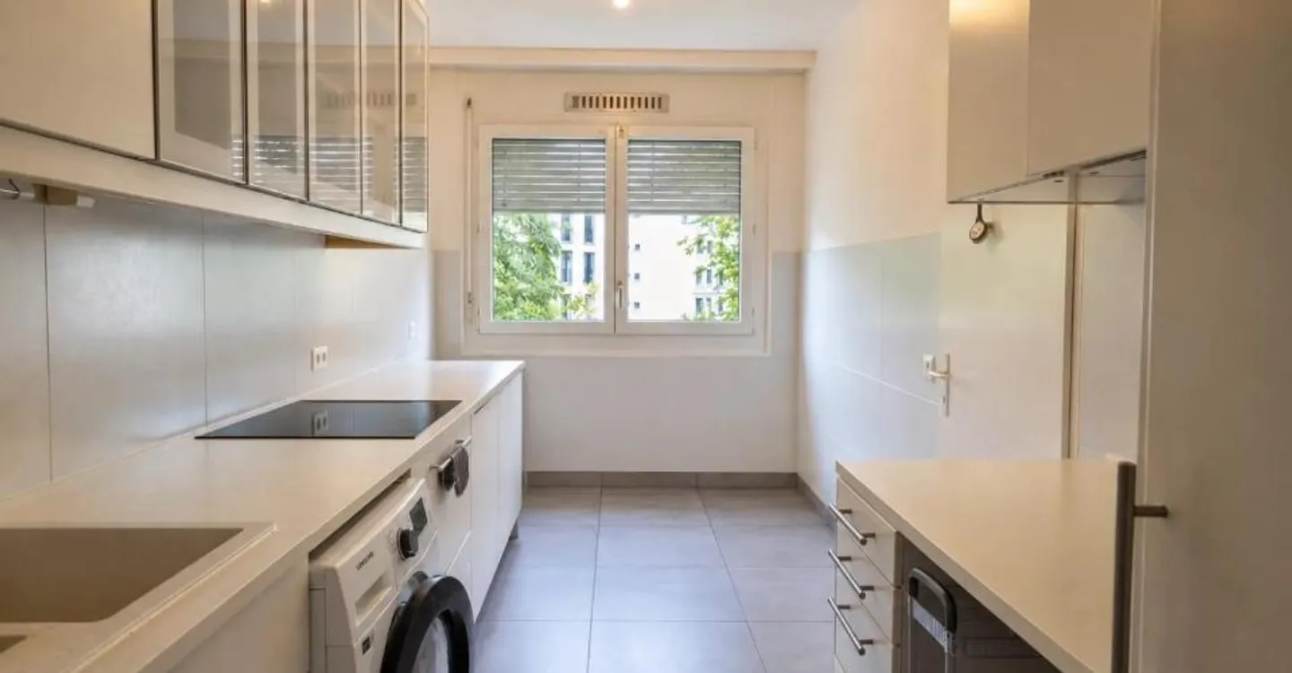 Elegant 4-Room Apartment with Balcony - Photo 3 of 7