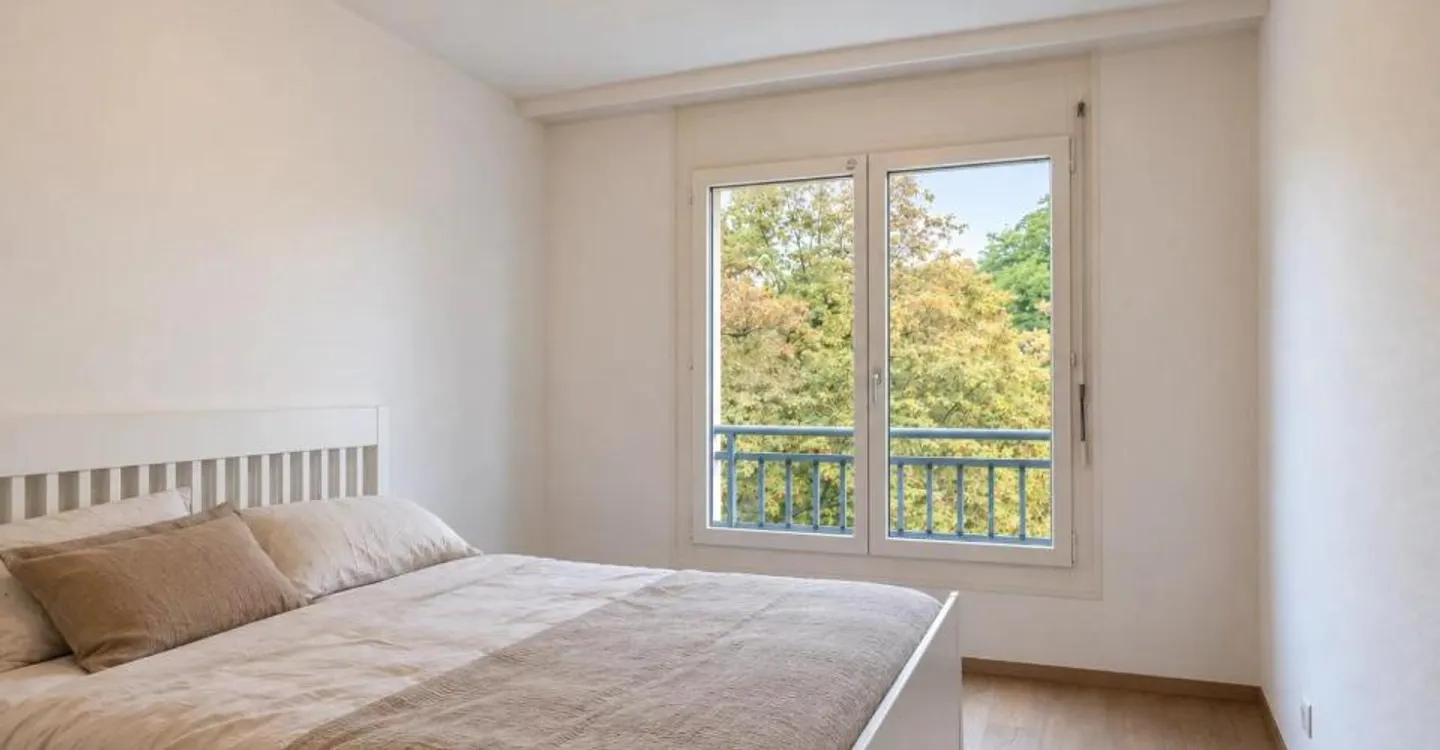 Elegant 4-Room Apartment with Balcony - Photo 4 of 7