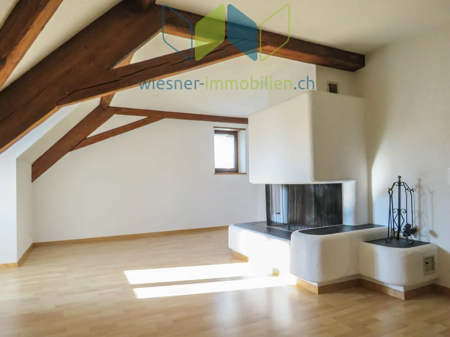 MAISON MULTI-GÉNÉRATIONNELLE AVEC UN GRAND POTENTIEL D'EXPANSION !! - Photo 6 sur 8