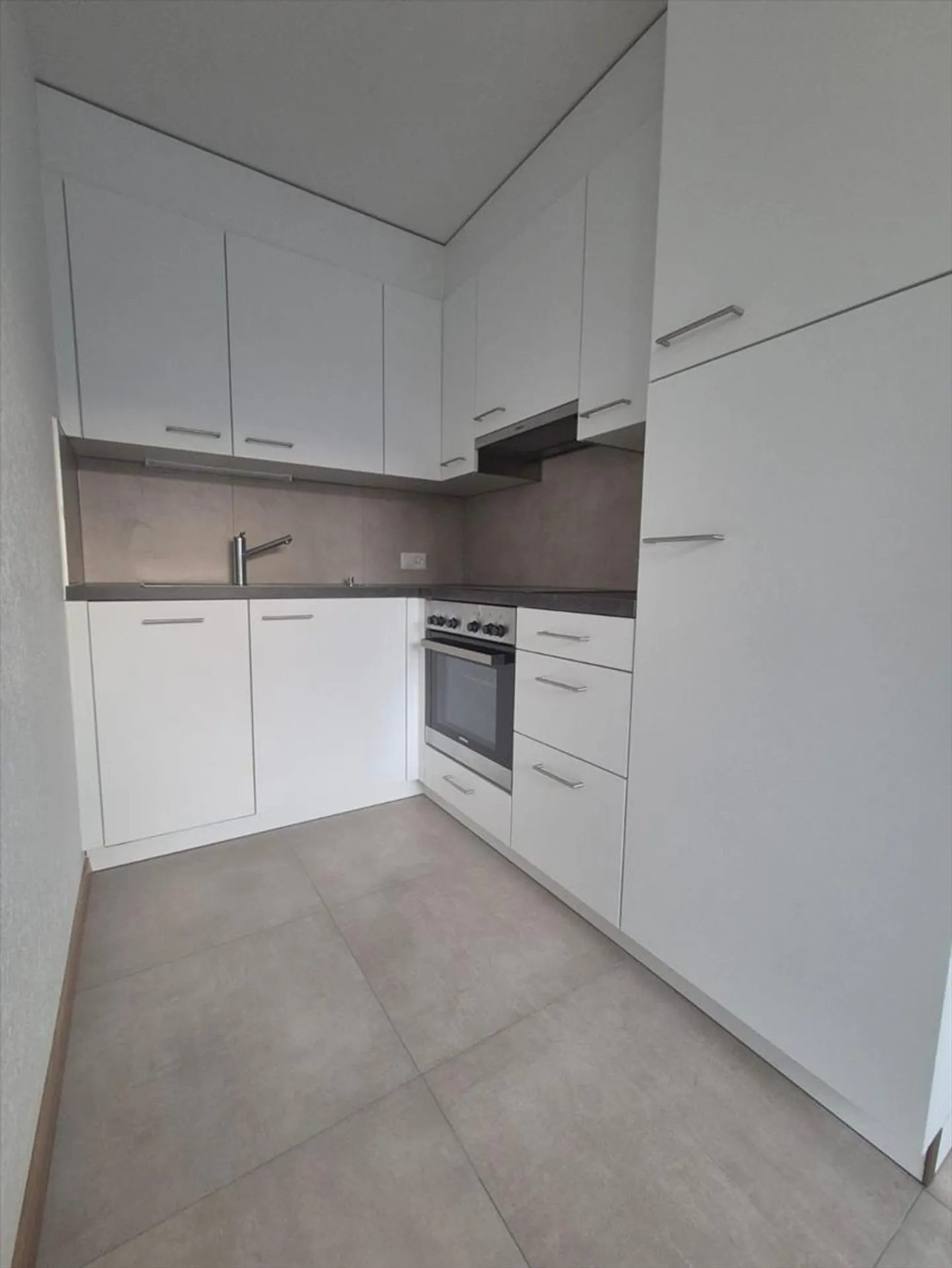 Vollständig renovierte 2-Zimmer-Wohnung im Untergeschoss - Foto 1 von 5