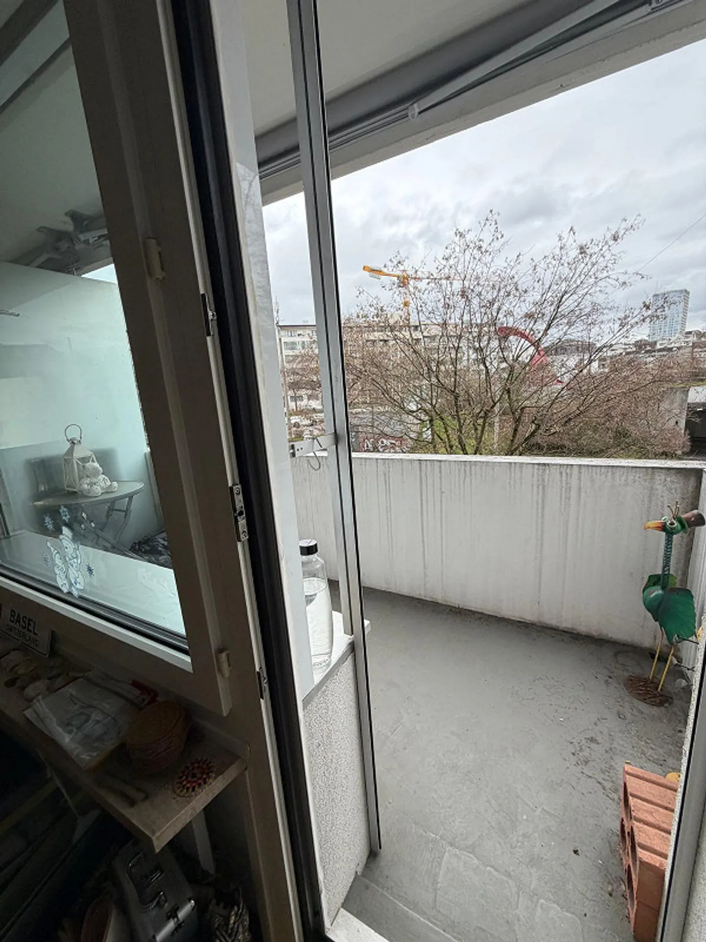 3-room apartment with 2 balconies in the center of Basel - Photo 4 of 15