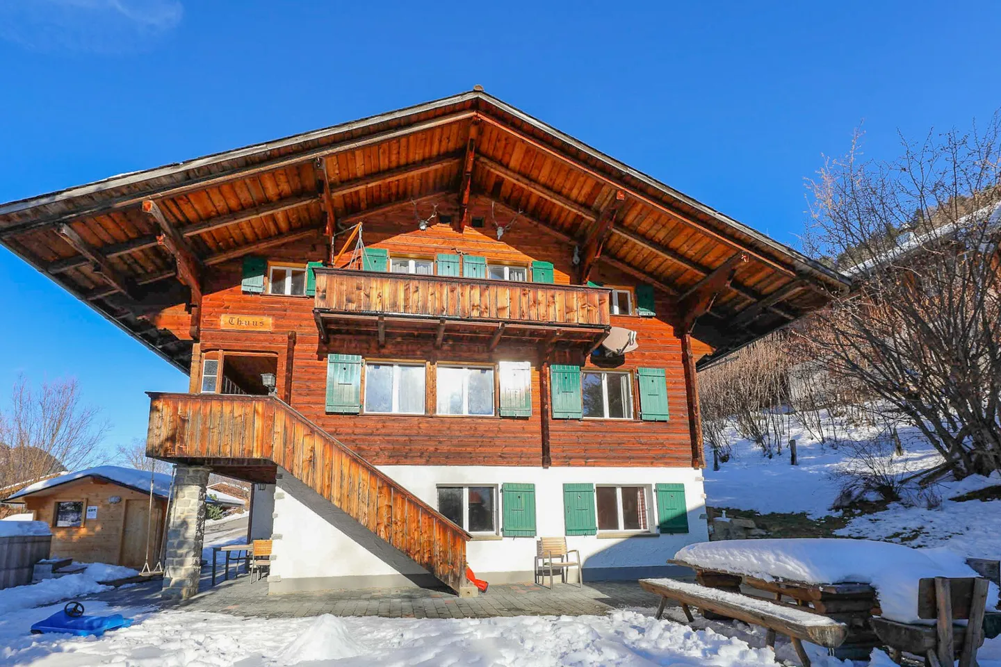 Gemütliches Wohnhaus mit zwei Wohneinheiten, grosszügigem Umschwung und schönem Ausblick - Foto 6 di 8