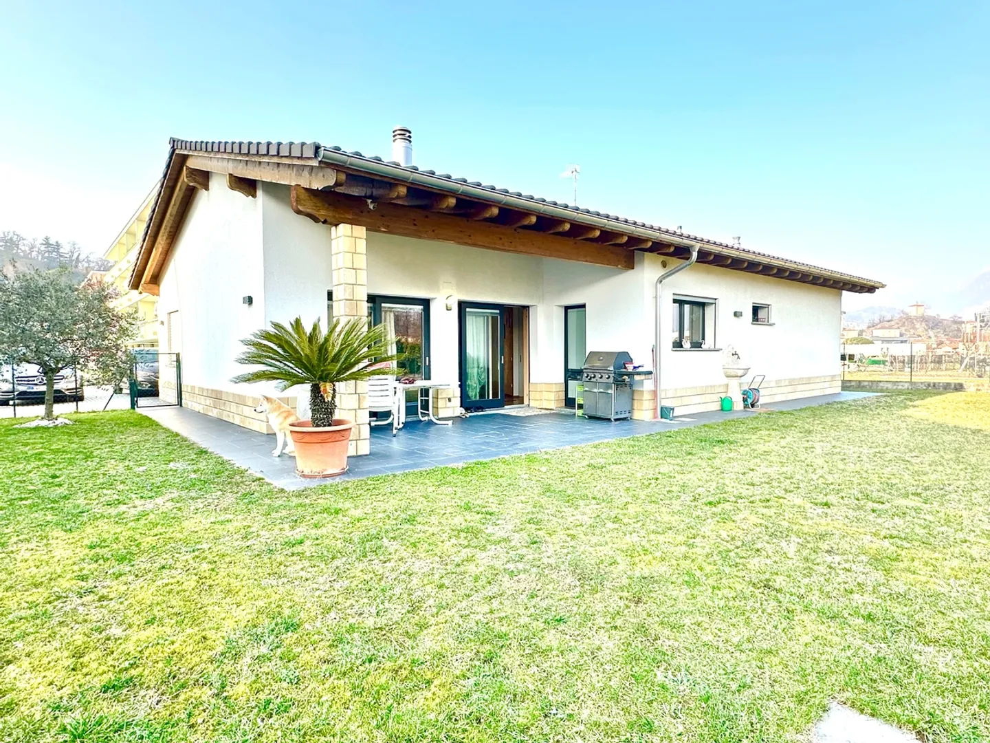 Deliziöses Einfamilienhaus in Stabio, Kanton Tessin - Foto 1 von 8