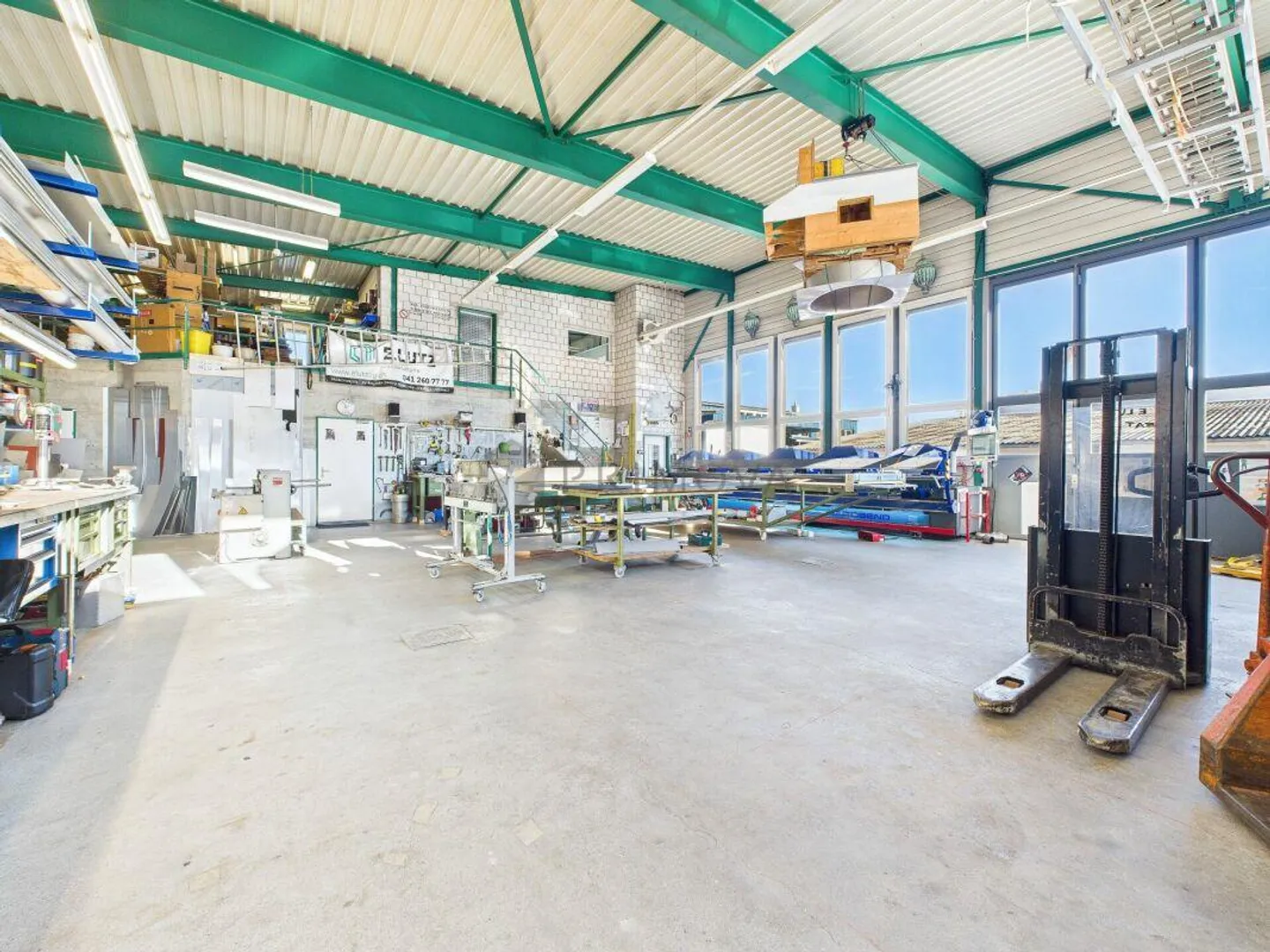 Gewerbe Juwel mit Ausbaupotential - Foto 4 von 13