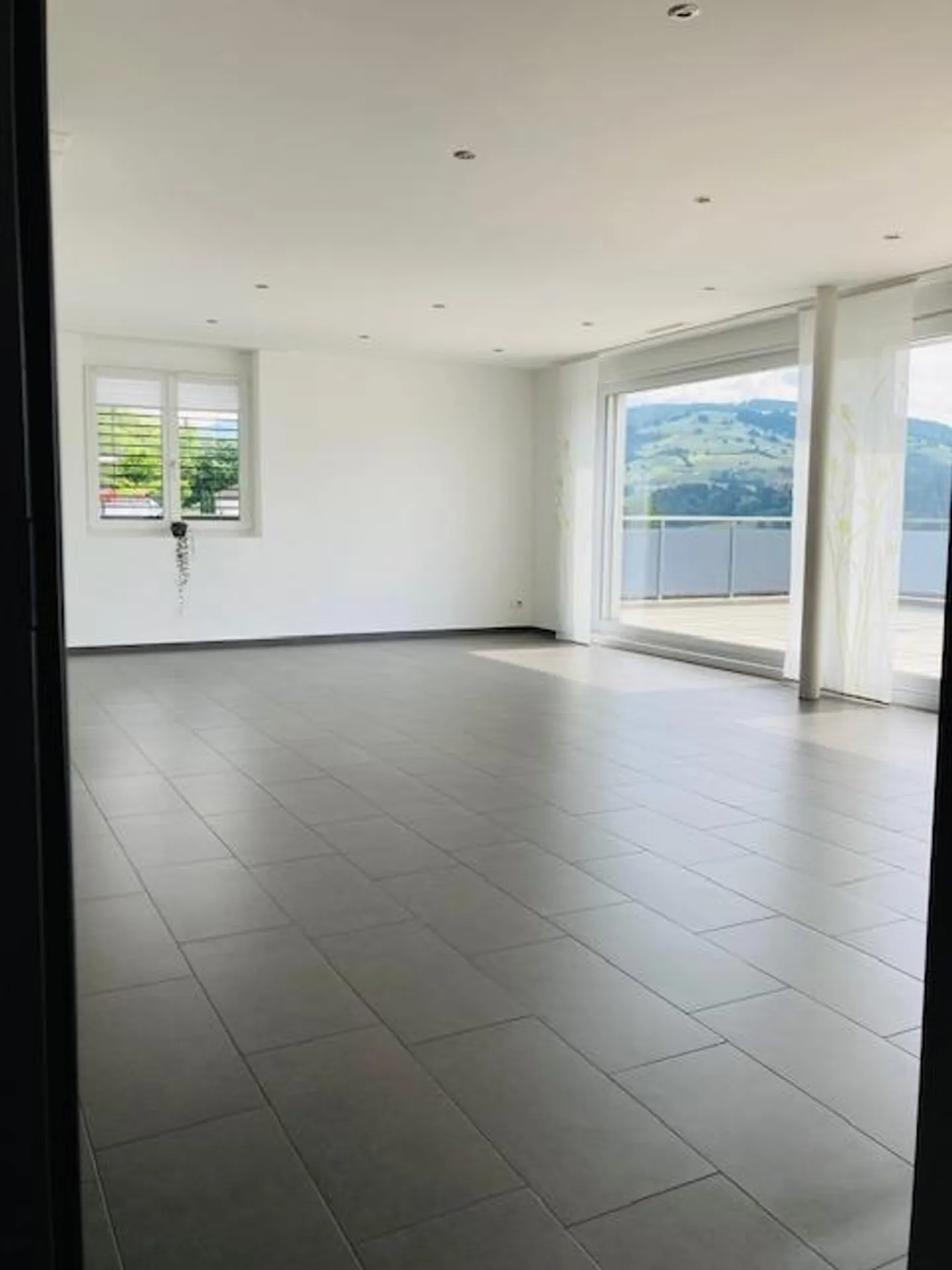 In affitto casa a terrazza 5.5 stanze in una bella posizione. - Foto 6 di 18