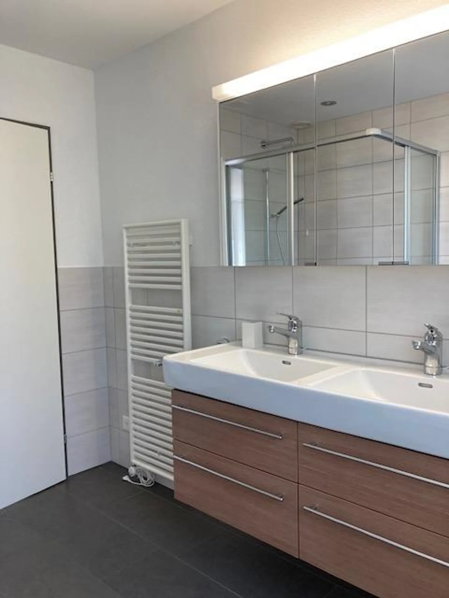 In affitto casa a terrazza 5.5 stanze in una bella posizione. - Foto 7 di 18