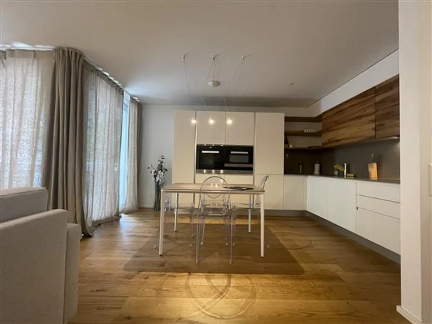 Lugano: Appartamento arredato di 2,5 locali - Foto 3 di 13