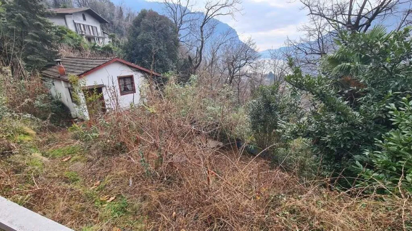 MAROGGIA: BUILDING PLOT WITH LAKE VIEW - Photo 3 of 6