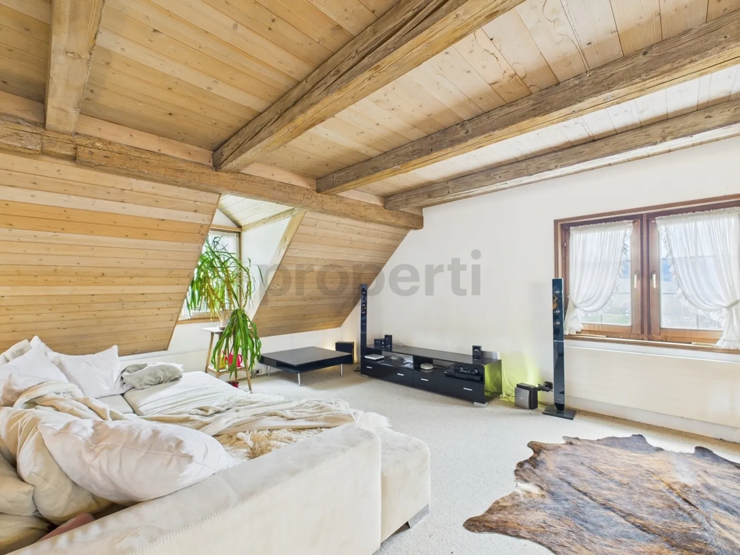 Einzigartige 5.5-Zimmer Dachwohnung in Hauptwil, Kanton TG - Foto 4 von 13