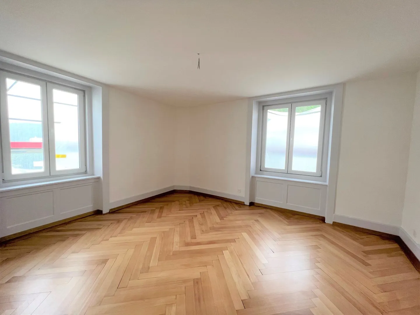 Appartement rénové 4 pièces - Photo 2 sur 8