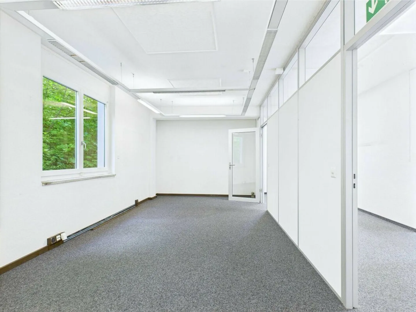 Espaces de bureau attrayants au cœur de Zurich-Seebach - Photo 3 sur 12